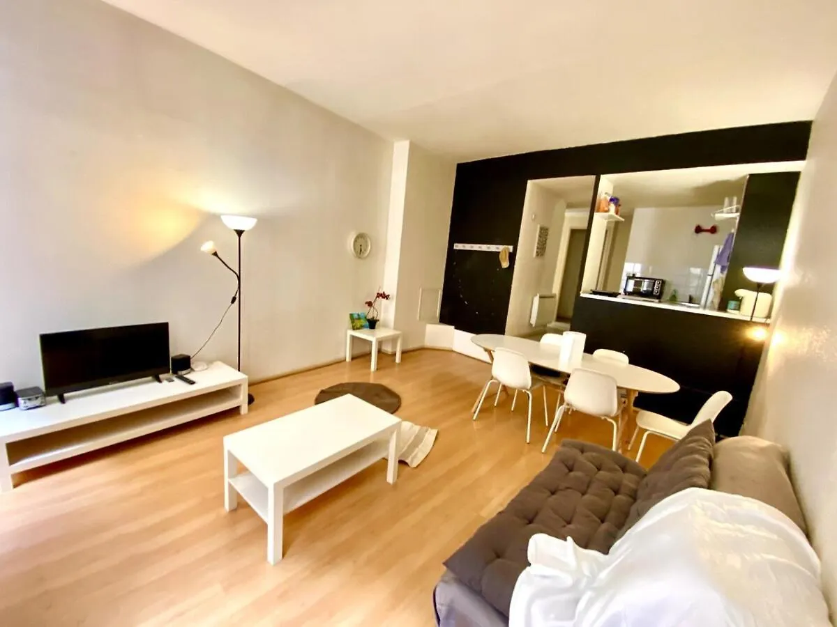 Apartment Jolie T1 Spacieux, En Plein Centre D'Avignon